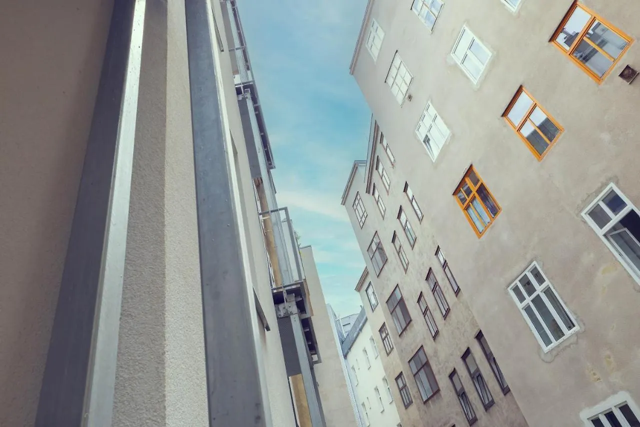 The 77 Emma Apartment Vienna 0*,  Austria